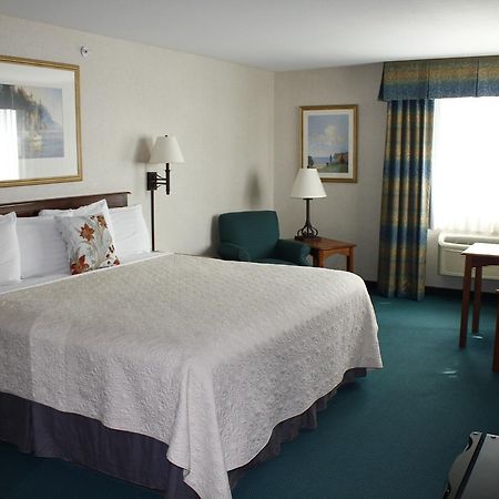 Baraga Lakeside Inn المظهر الخارجي الصورة