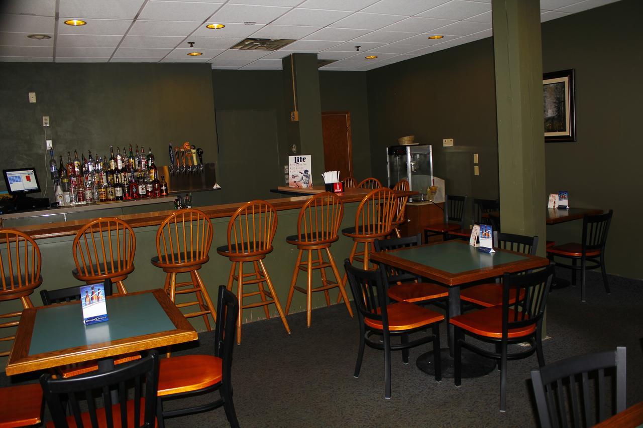 Baraga Lakeside Inn المظهر الخارجي الصورة